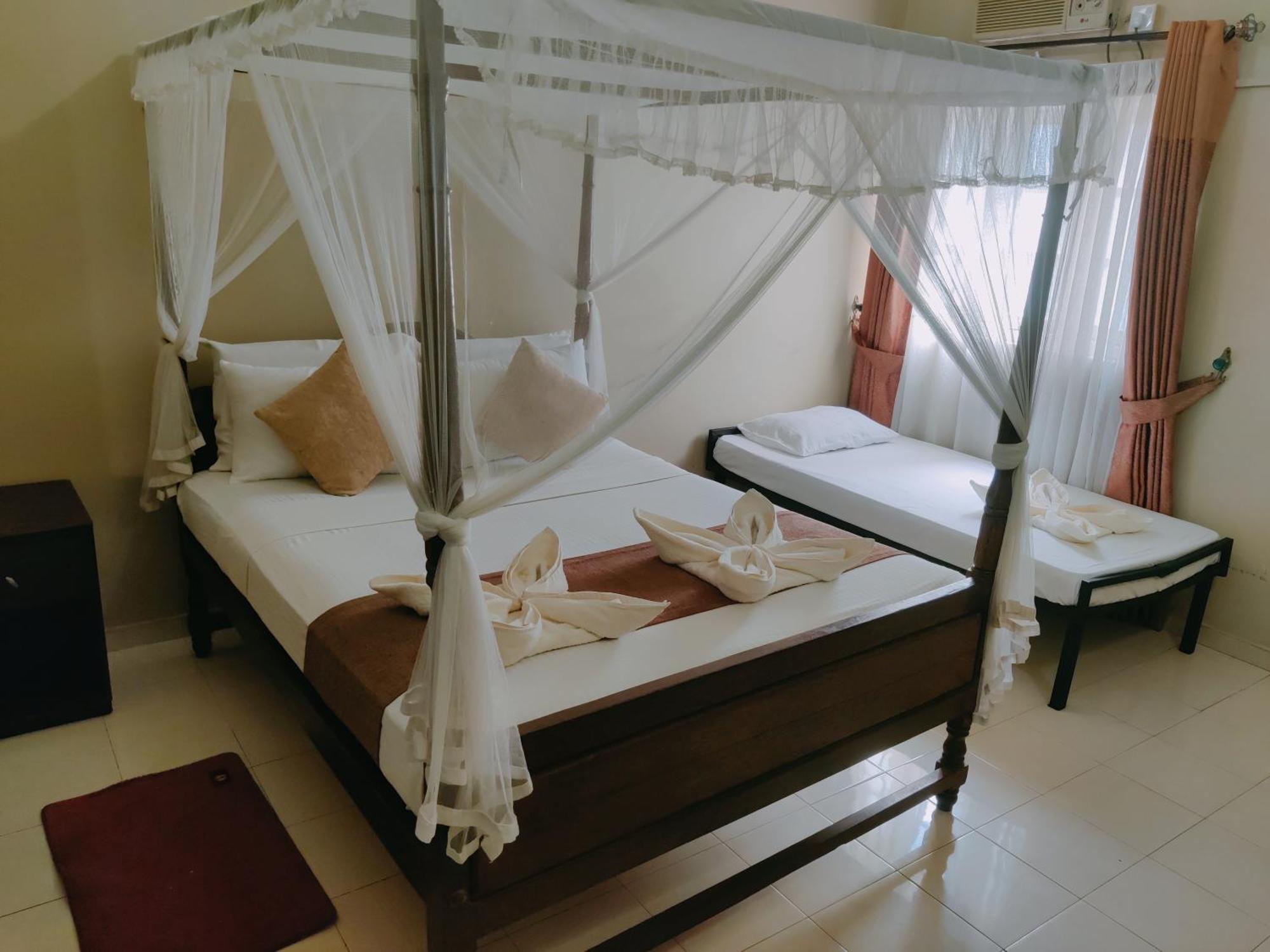 Grand Colonial Viveka Hotel Kurunegala Ngoại thất bức ảnh