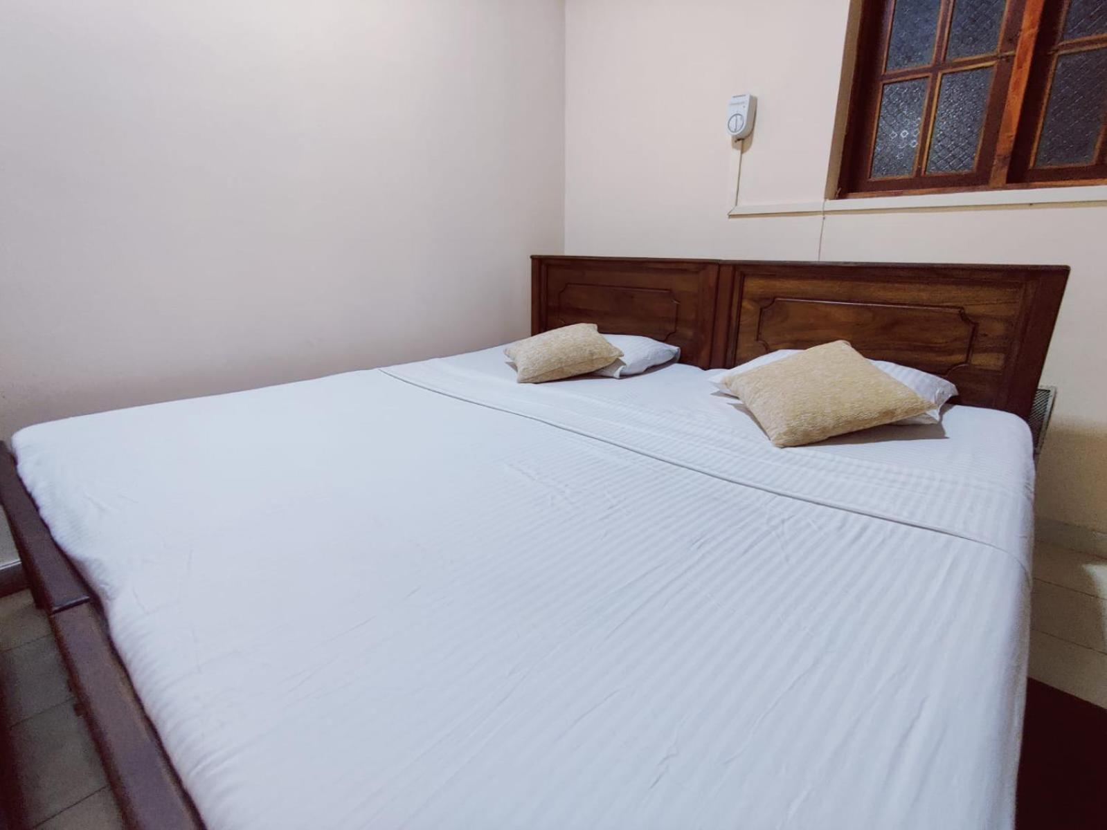 Grand Colonial Viveka Hotel Kurunegala Ngoại thất bức ảnh