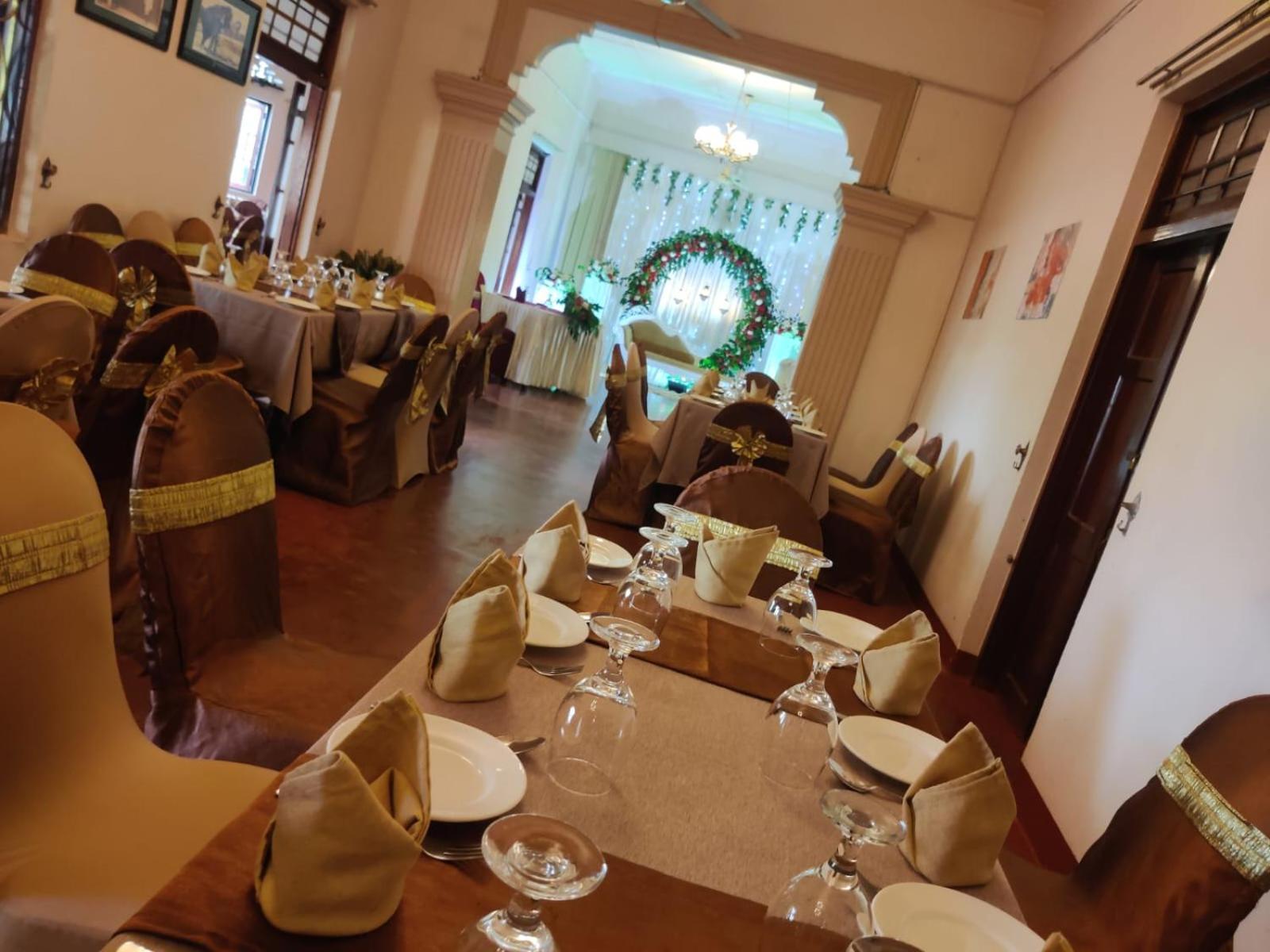 Grand Colonial Viveka Hotel Kurunegala Ngoại thất bức ảnh